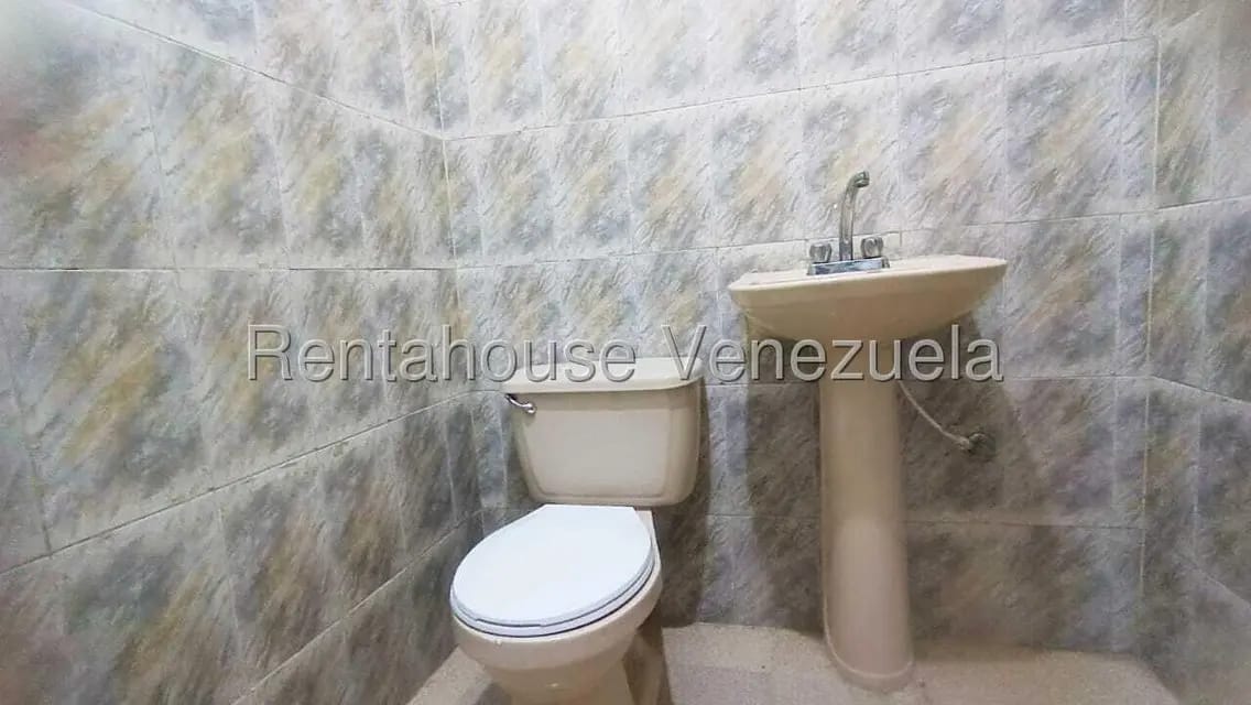 Comercial (Local Comercial) en Alquiler en Zona Oeste, Lara - 6