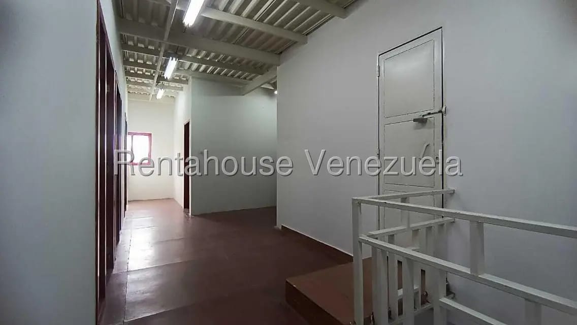 Comercial (Local Comercial) en Alquiler en Zona Oeste, Lara - 8