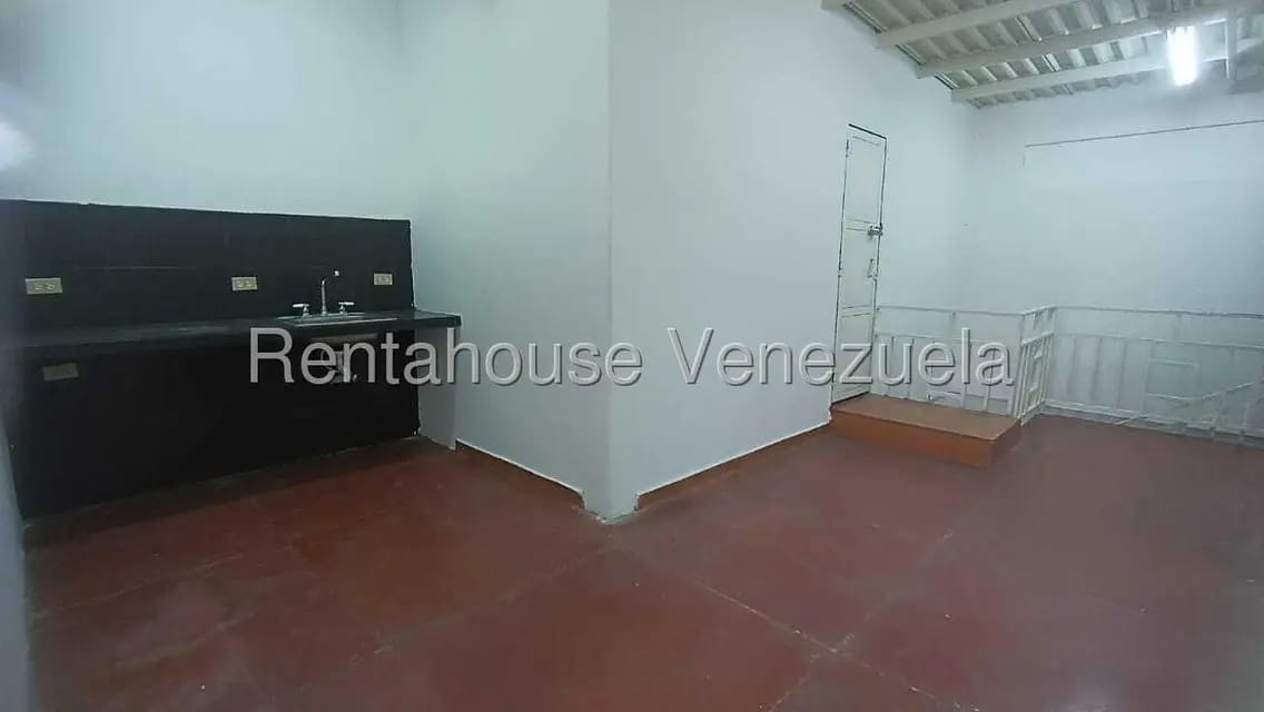 Comercial (Local Comercial) en Alquiler en Zona Oeste, Lara - 9