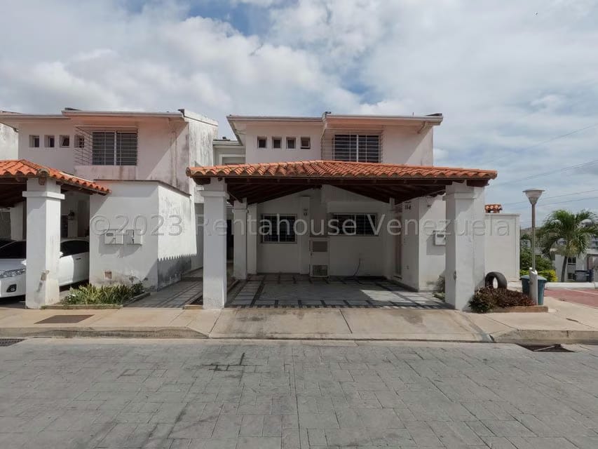 Casa (Duplex) en Venta en Los Cardones, Lara - 2