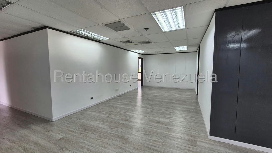 Comercial (Oficina) en Alquiler en Chuao, Distrito Metropolitano - 6