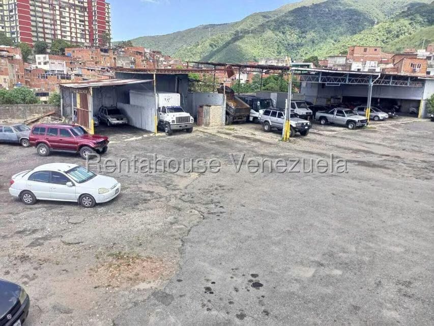 Comercial (Estacionamiento) en Venta en Catia, Distrito Metropolitano - 13