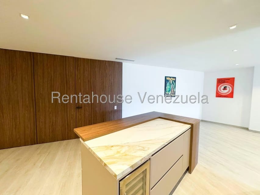 Apartamento (1 Nivel) en Alquiler en Las Mercedes, Distrito Metropolitano - 2