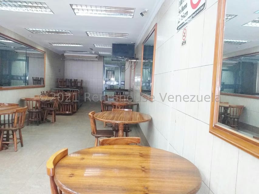 Comercial (Local Comercial) en Venta en La Atlantida, Vargas - 16