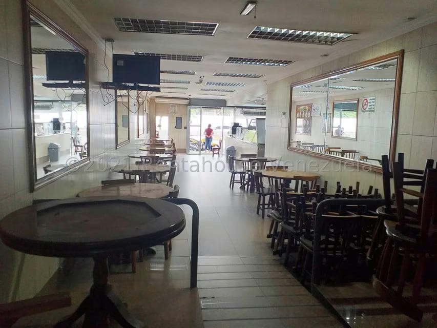 Comercial (Local Comercial) en Venta en La Atlantida, Vargas - 23