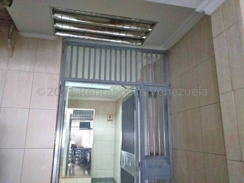 Comercial (Local Comercial) en Venta en La Atlantida, Vargas - 27