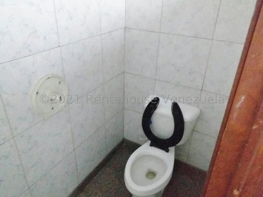 Comercial (Local Comercial) en Venta en La Atlantida, Vargas - 33