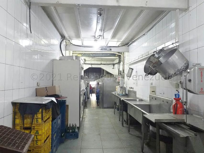 Comercial (Local Comercial) en Venta en La Atlantida, Vargas - 40