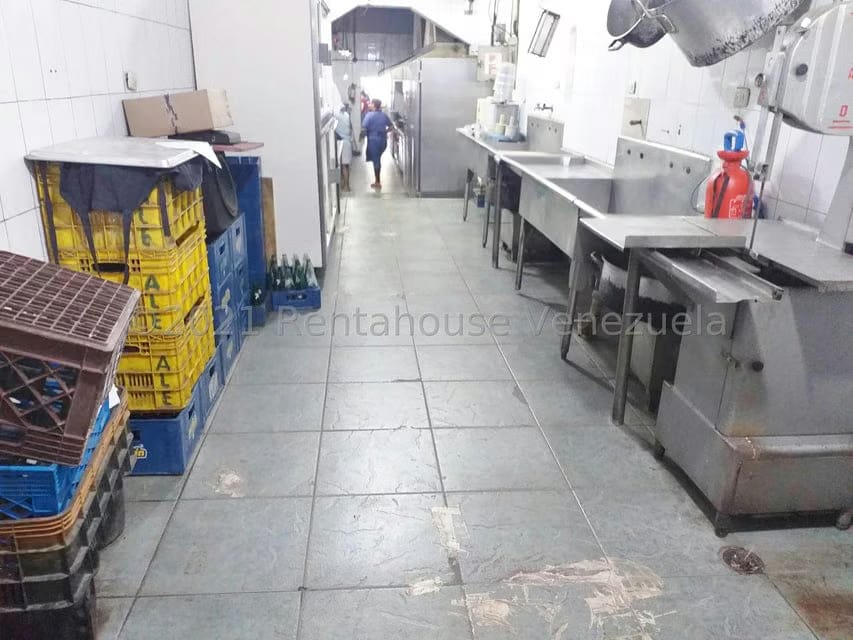 Comercial (Local Comercial) en Venta en La Atlantida, Vargas - 41