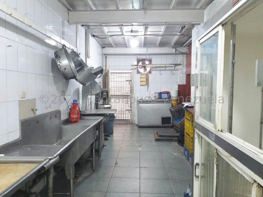Comercial (Local Comercial) en Venta en La Atlantida, Vargas - 52