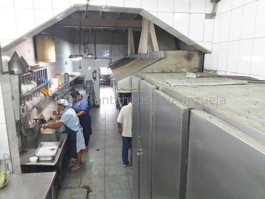 Comercial (Local Comercial) en Venta en La Atlantida, Vargas - 53