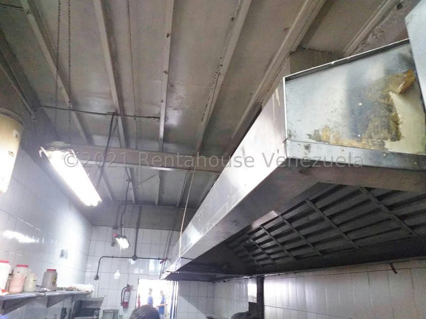 Comercial (Local Comercial) en Venta en La Atlantida, Vargas - 57