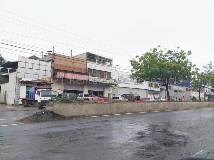 Comercial (Local Comercial) en Venta en La Atlantida, Vargas - 85