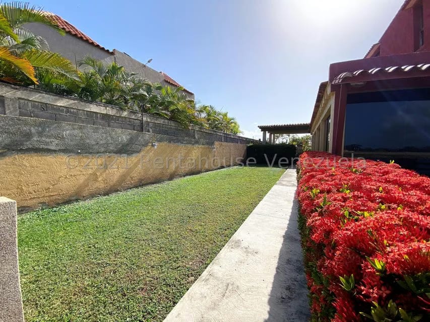 Townhouse (Multiples Niveles) en Venta en Puerto Encantado, Miranda - 2