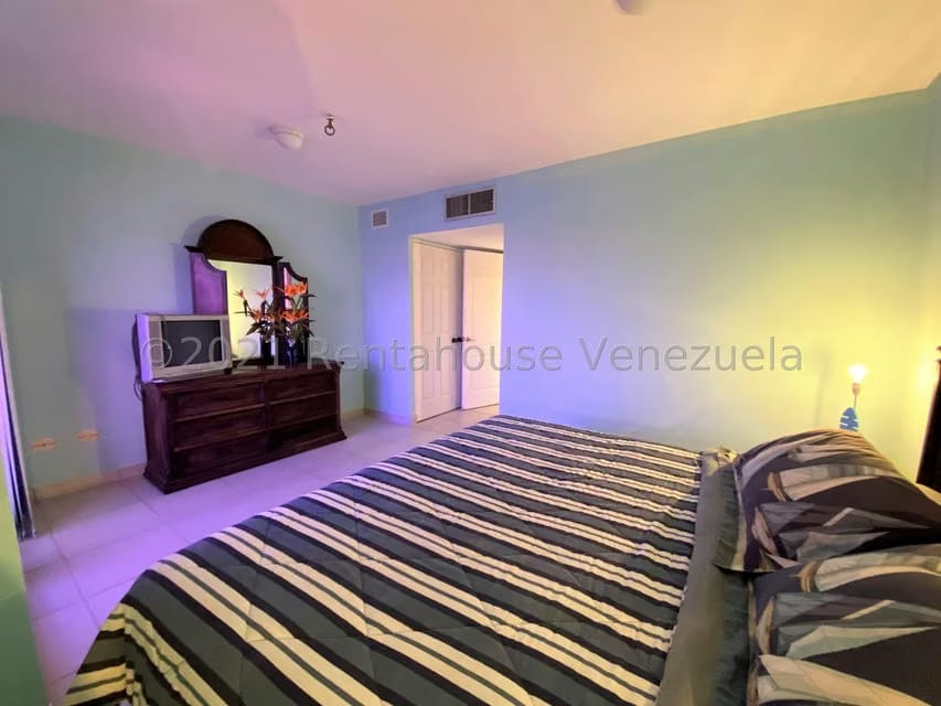 Townhouse (Multiples Niveles) en Venta en Puerto Encantado, Miranda - 32