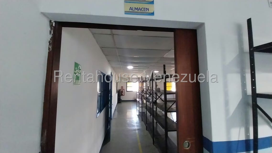 Comercial (Local Comercial) en Alquiler en Zona Este, Lara - 15