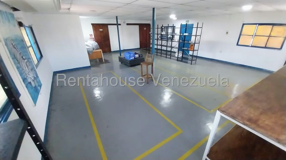 Comercial (Local Comercial) en Alquiler en Zona Este, Lara - 18