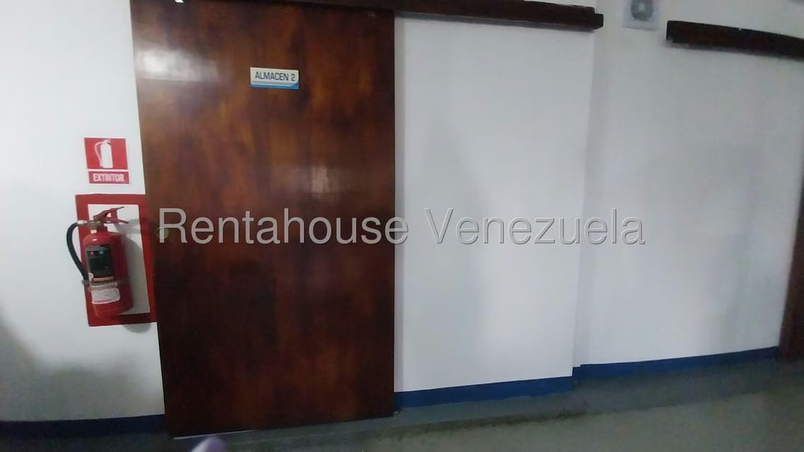 Comercial (Local Comercial) en Alquiler en Zona Este, Lara - 19