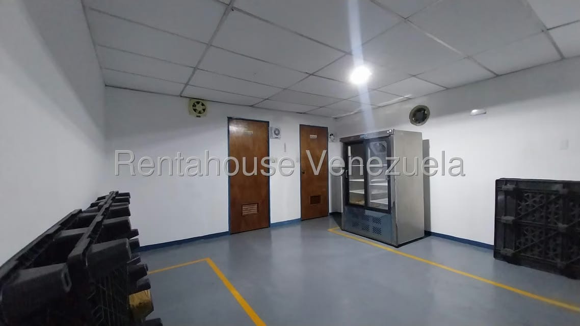 Comercial (Local Comercial) en Alquiler en Zona Este, Lara - 21