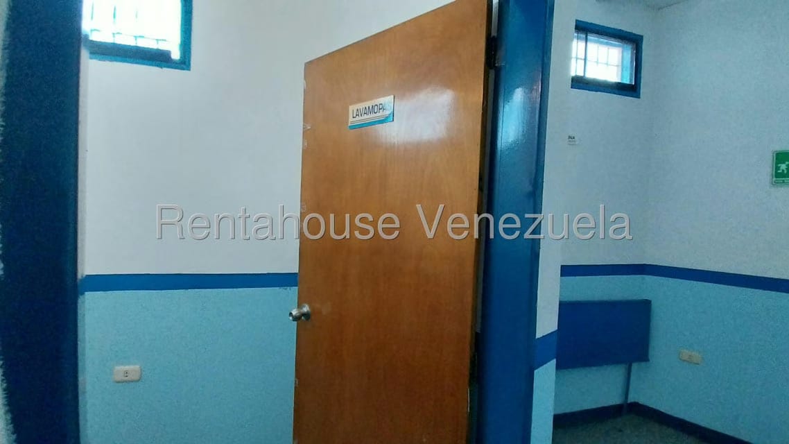 Comercial (Local Comercial) en Alquiler en Zona Este, Lara - 24