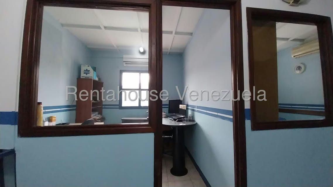Comercial (Local Comercial) en Alquiler en Zona Este, Lara - 36
