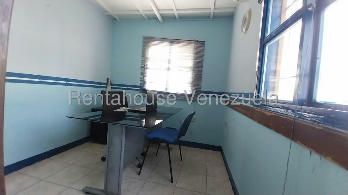 Comercial (Local Comercial) en Alquiler en Zona Este, Lara - 38