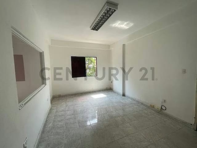 Excelente oficina de 65 mts2 en alquiler en Los Chaguaramos - 18