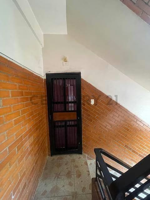 Excelente oficina de 65 mts2 en alquiler en Los Chaguaramos - 25