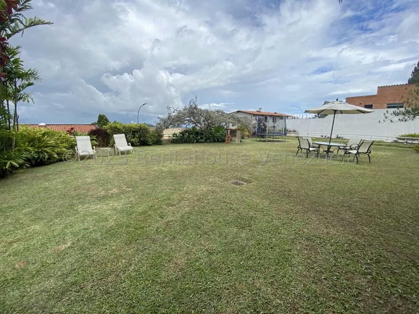 Casa (Multipes Niveles) en Venta en La Lagunita Country Club, Distrito Metropolitano - 3