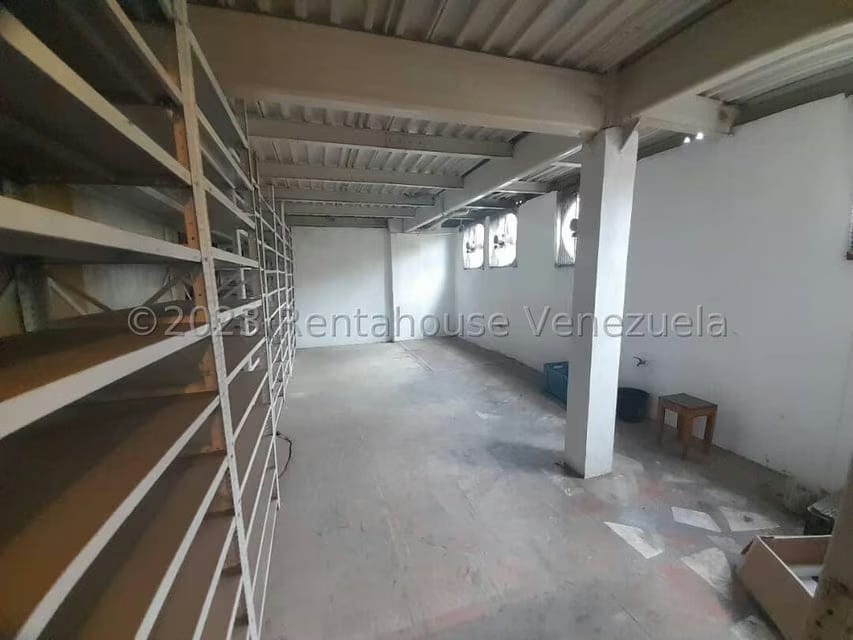 Comercial (Galpon - Deposito) en Alquiler en Antimano, Distrito Metropolitano - 21