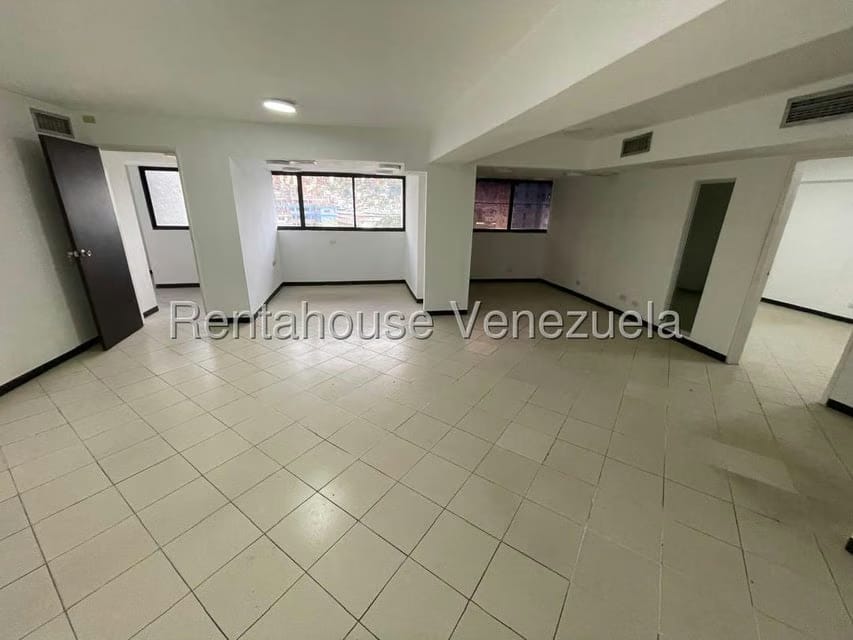 Comercial (Oficina) en Alquiler en La California Sur, Distrito Metropolitano - 2