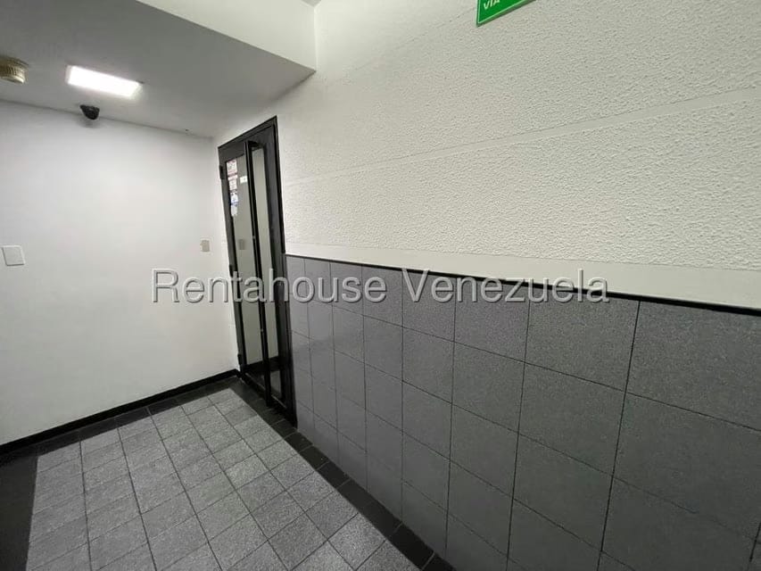 Comercial (Oficina) en Alquiler en La California Sur, Distrito Metropolitano - 11