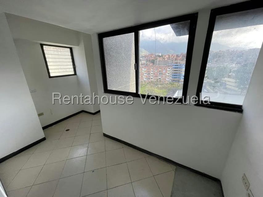 Comercial (Oficina) en Alquiler en La California Sur, Distrito Metropolitano - 14