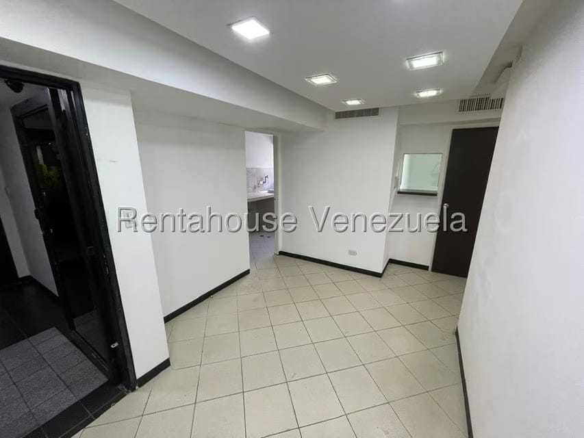 Comercial (Oficina) en Alquiler en La California Sur, Distrito Metropolitano - 21