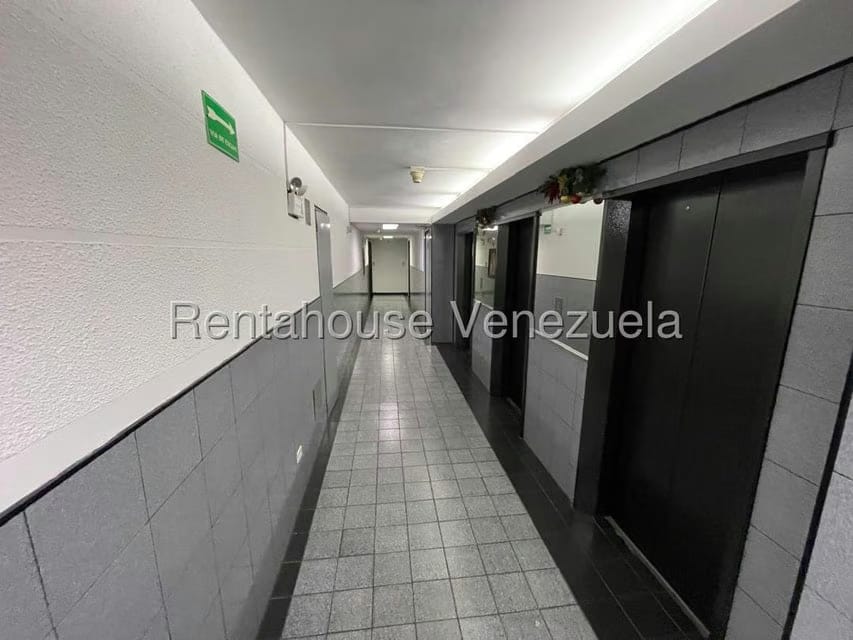 Comercial (Oficina) en Alquiler en La California Sur, Distrito Metropolitano - 24