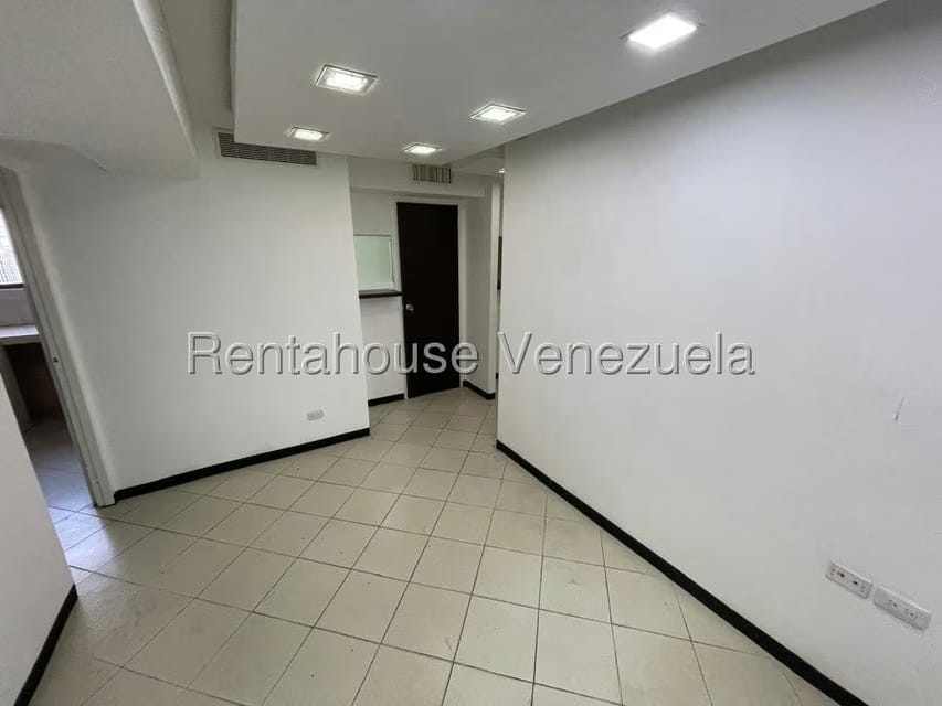 Comercial (Oficina) en Alquiler en La California Sur, Distrito Metropolitano - 8