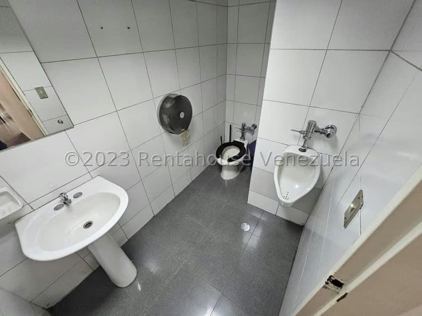 Comercial (Local Comercial) en Alquiler en Los Caobos, Distrito Metropolitano - 13