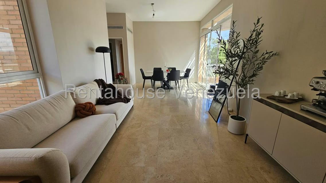 Apartamento (Penthouse) en Venta en Lomas del Sol, Distrito Metropolitano - 2