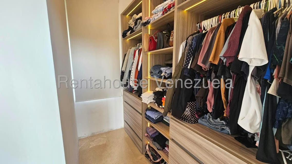 Apartamento (Penthouse) en Venta en Lomas del Sol, Distrito Metropolitano - 17