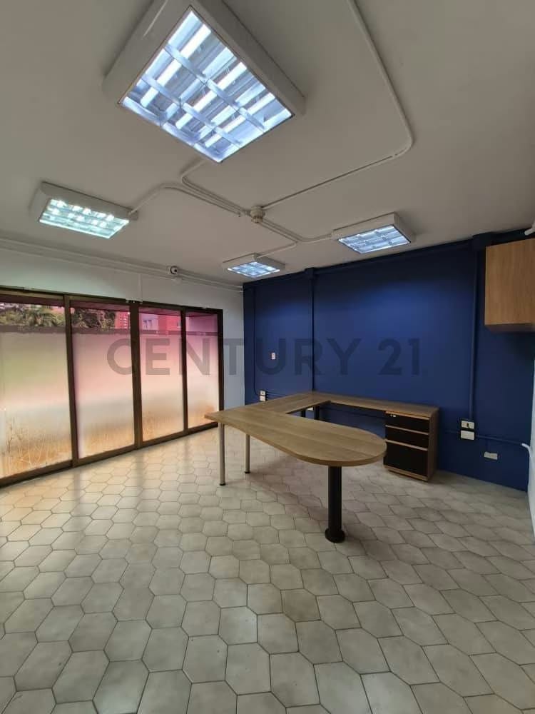 Century21 ofrece en venta Quinta para uso empresarial - 14