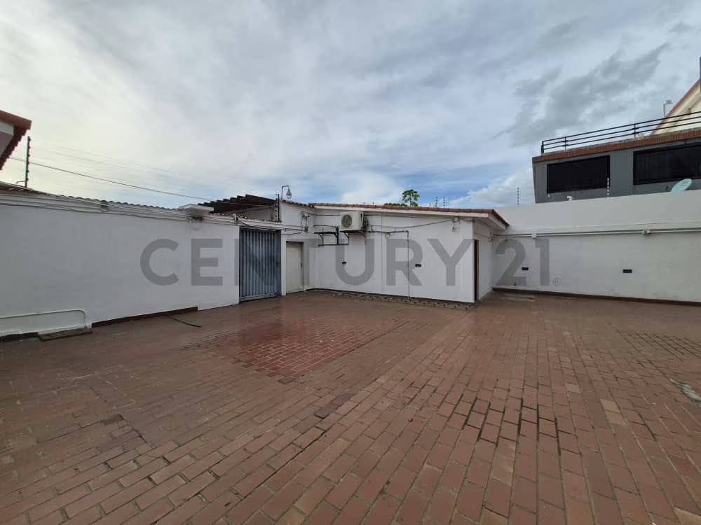 Century21 ofrece en venta Quinta para uso empresarial - 17