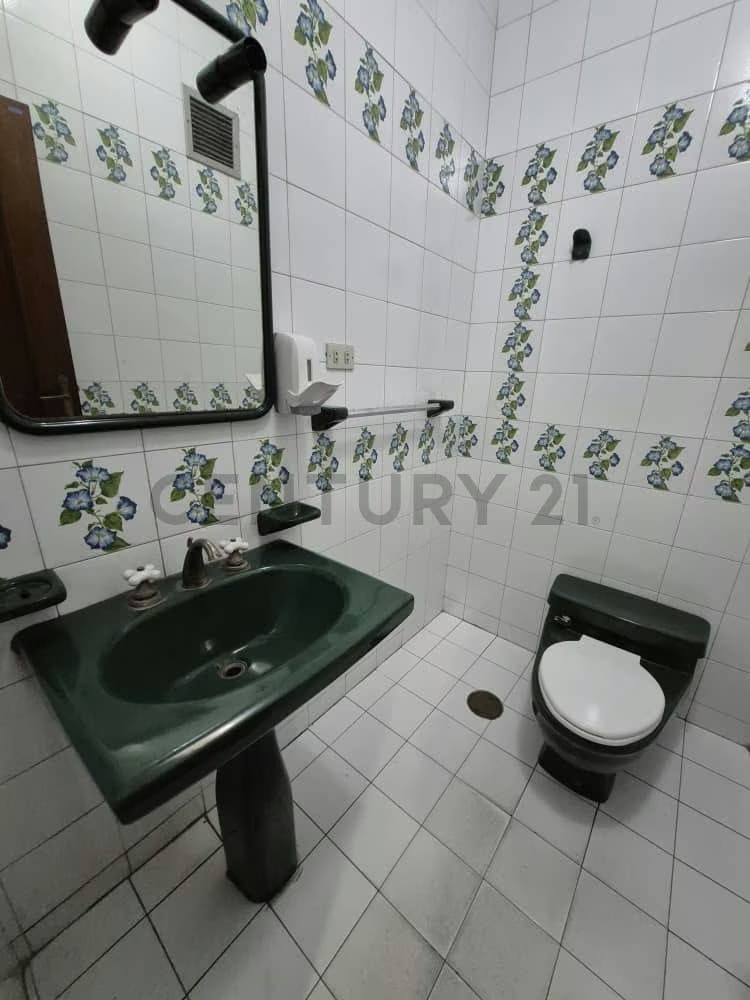 Century21 ofrece en venta Quinta para uso empresarial - 6