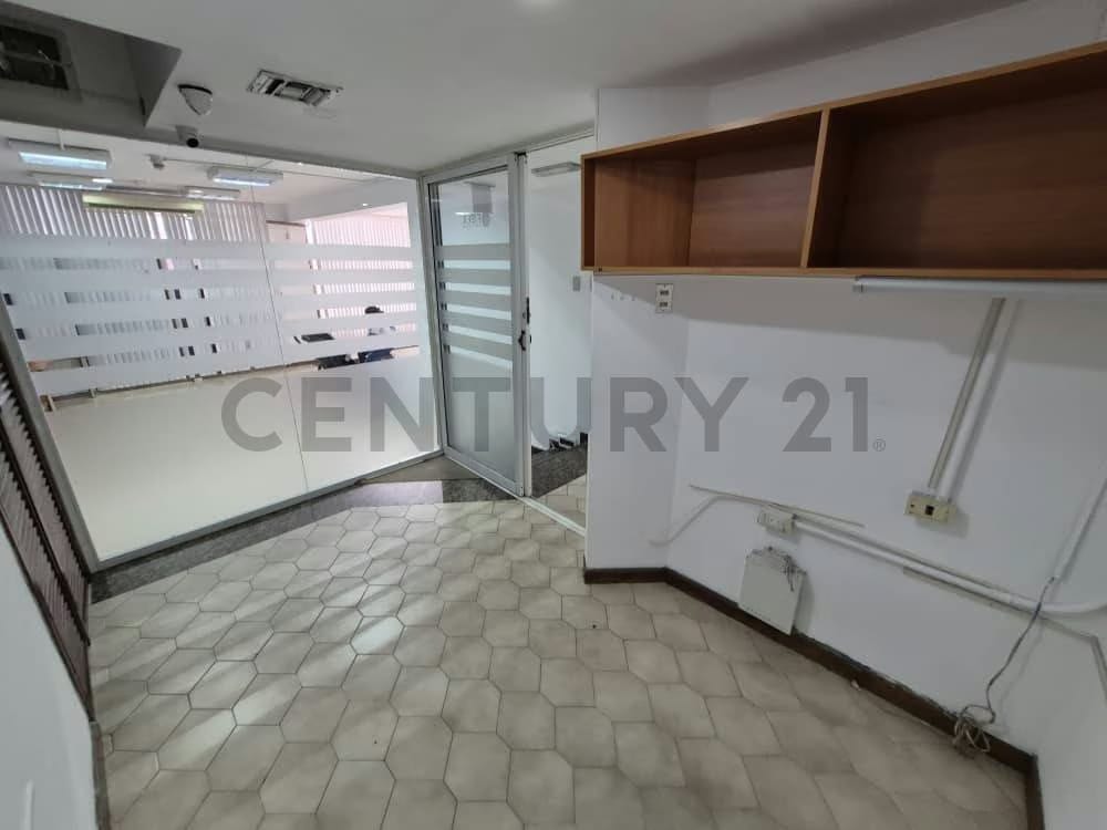 Century21 ofrece en venta Quinta para uso empresarial - 7