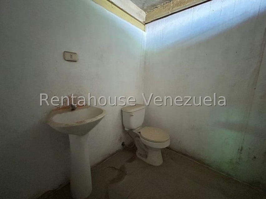 Comercial (Galpon - Deposito) en Alquiler en Parroquia Juan de Villegas, Lara - 19