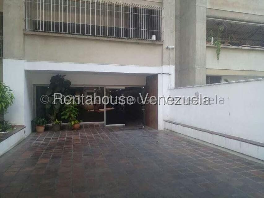 Apartamento (1 Nivel) en Alquiler en Los Dos Caminos, Distrito Metropolitano - 19