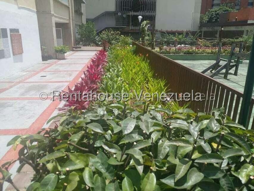 Apartamento (1 Nivel) en Alquiler en Los Dos Caminos, Distrito Metropolitano - 22