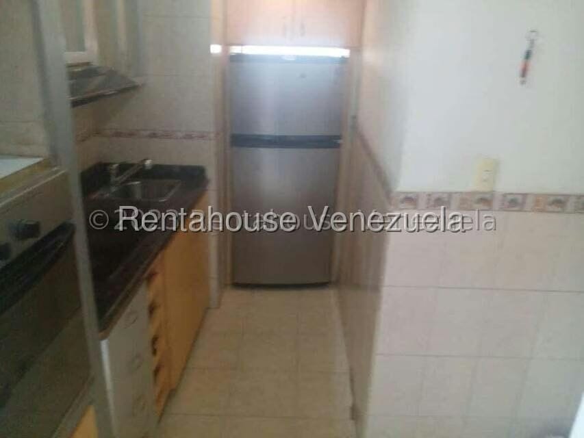 Apartamento (1 Nivel) en Alquiler en Los Dos Caminos, Distrito Metropolitano - 10