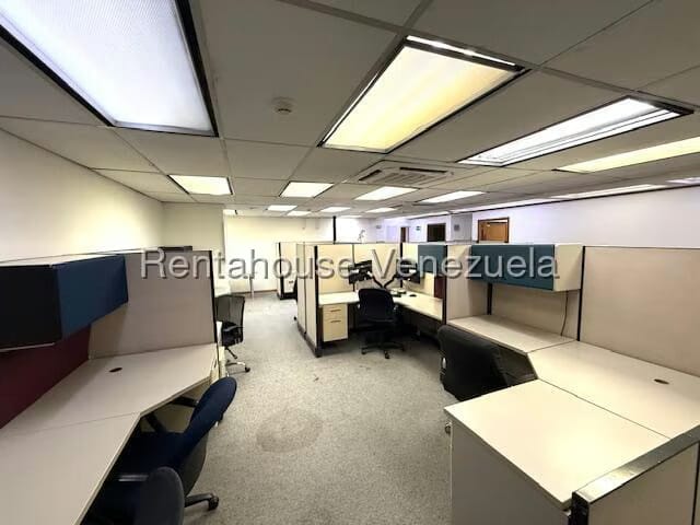 Comercial (Oficina) en Alquiler en Los Cortijos de Lourdes, Distrito Metropolitano - 12