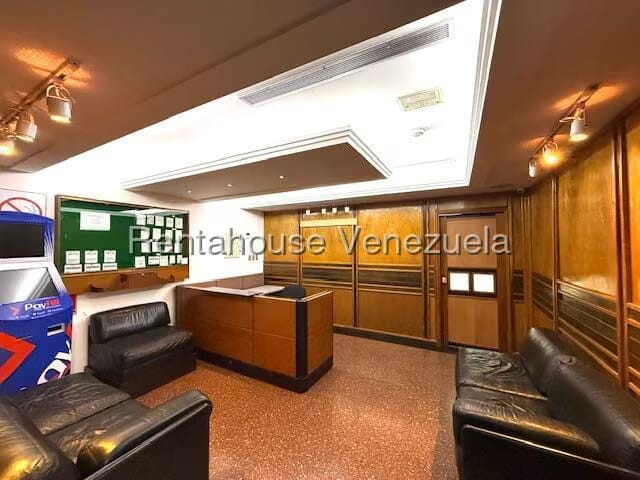 Comercial (Oficina) en Alquiler en Los Cortijos de Lourdes, Distrito Metropolitano - 3