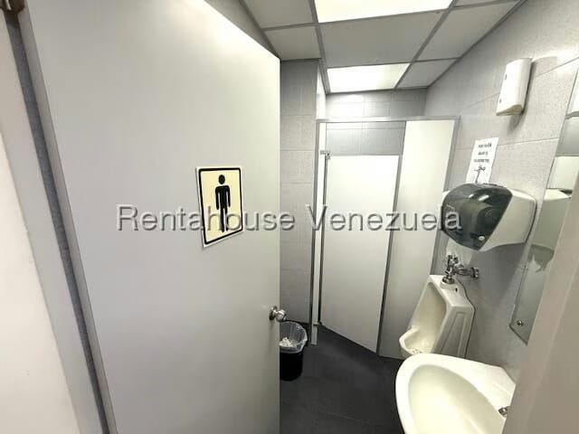 Comercial (Oficina) en Alquiler en Los Cortijos de Lourdes, Distrito Metropolitano - 26